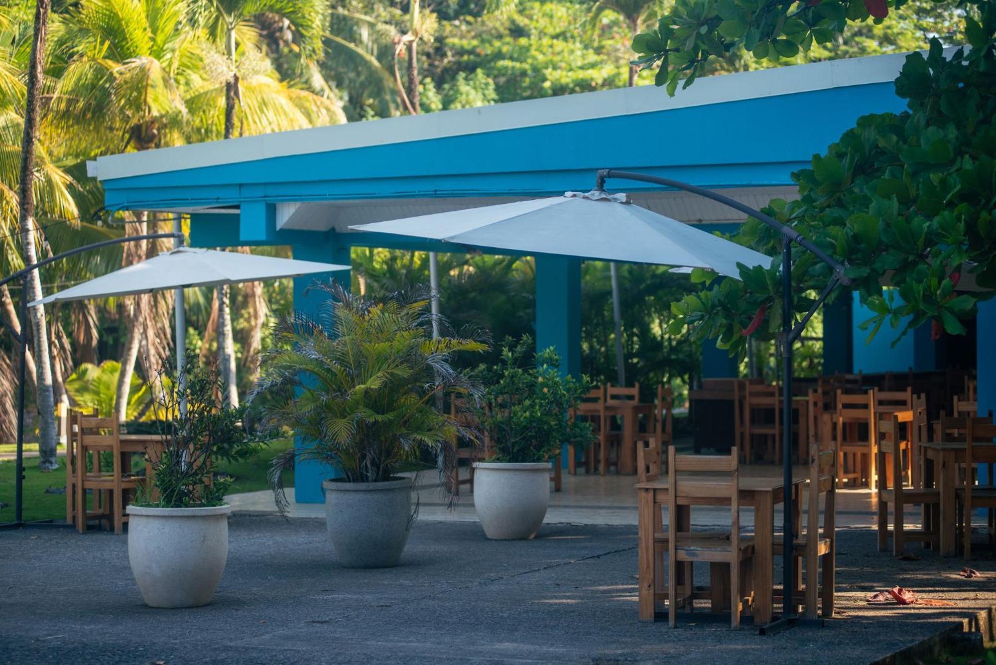 Beach Break Resort & Cr Surf Camp Хако Экстерьер фото