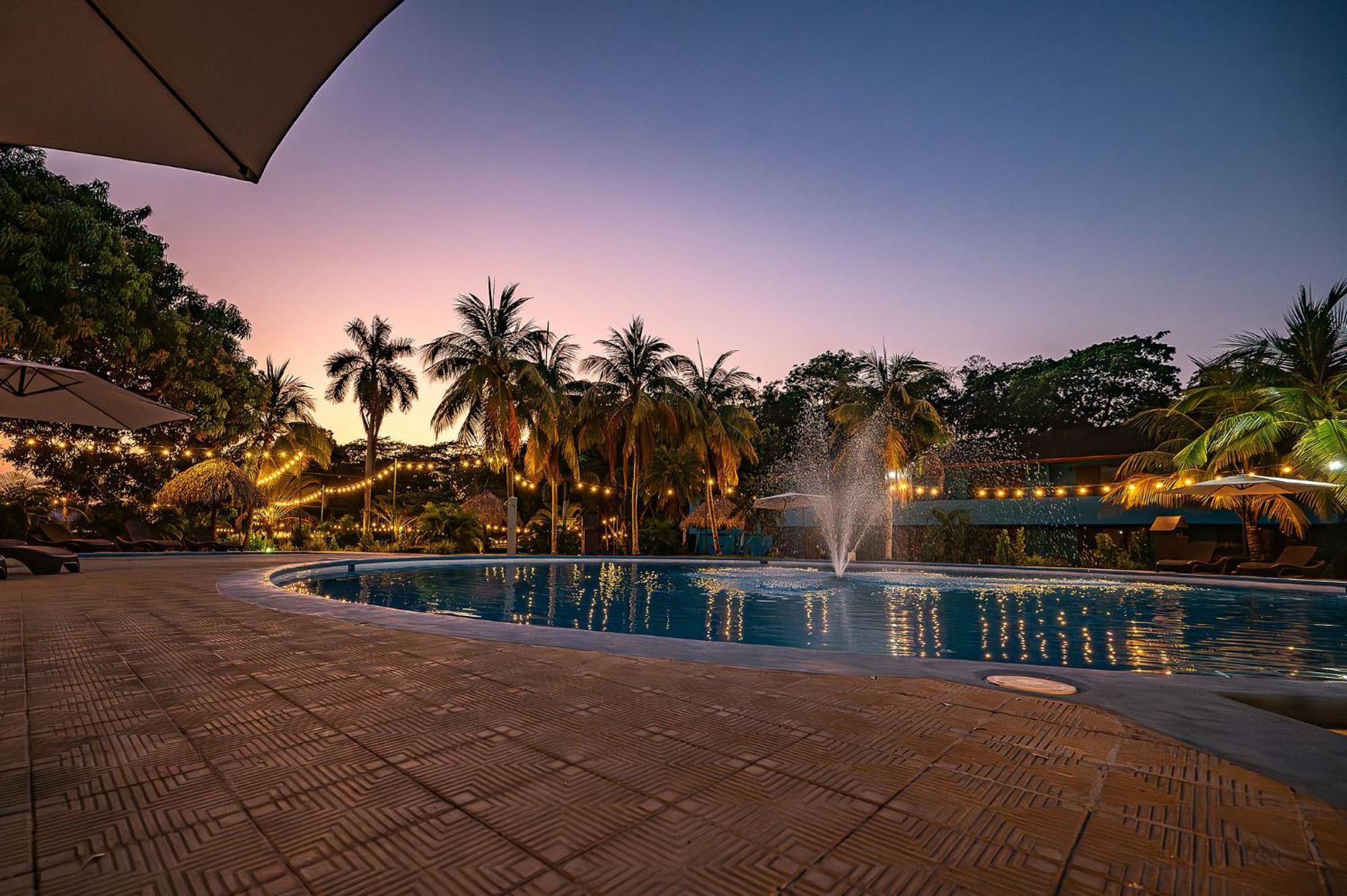 Beach Break Resort & Cr Surf Camp Хако Экстерьер фото