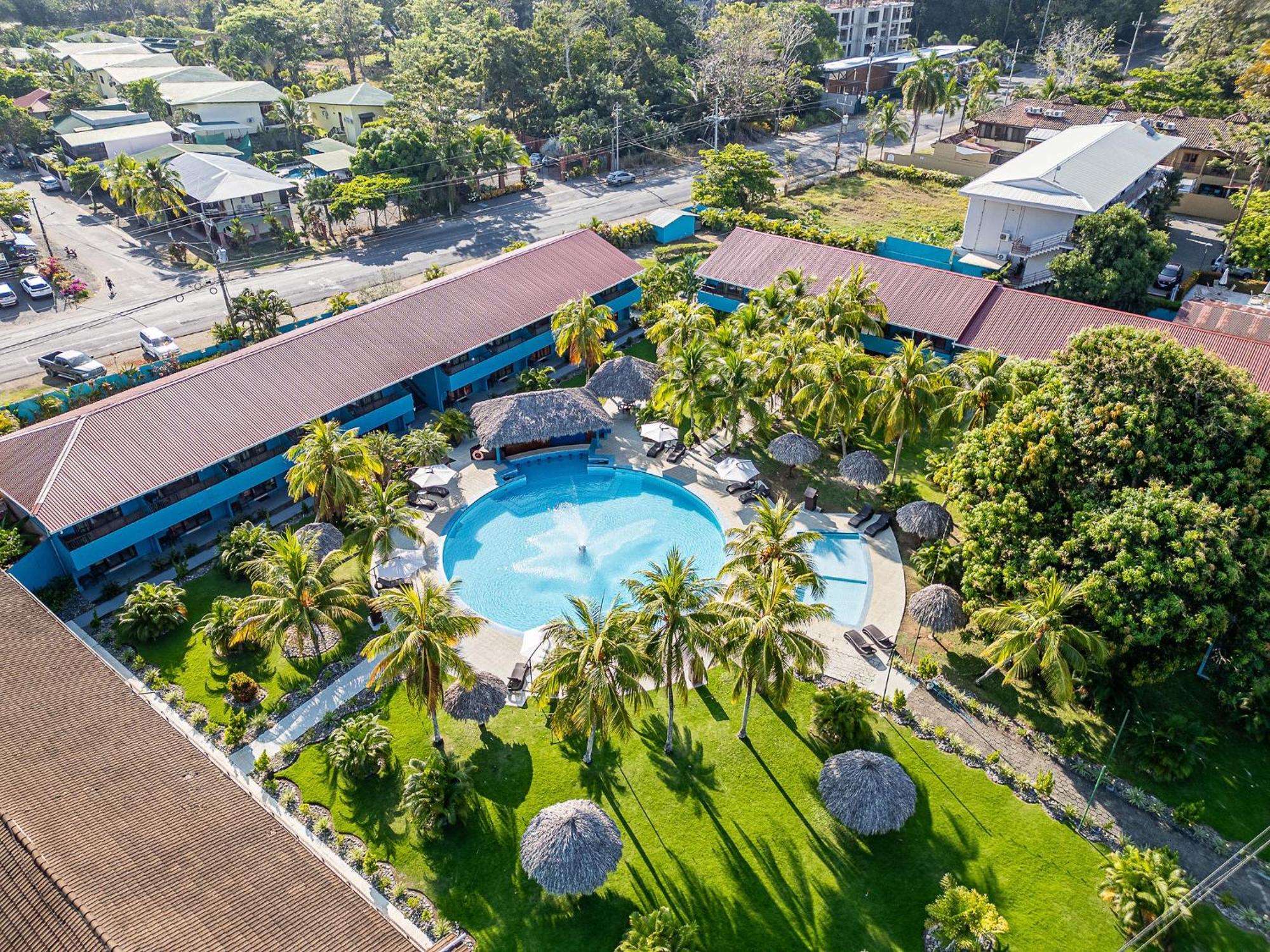 Beach Break Resort & Cr Surf Camp Хако Экстерьер фото