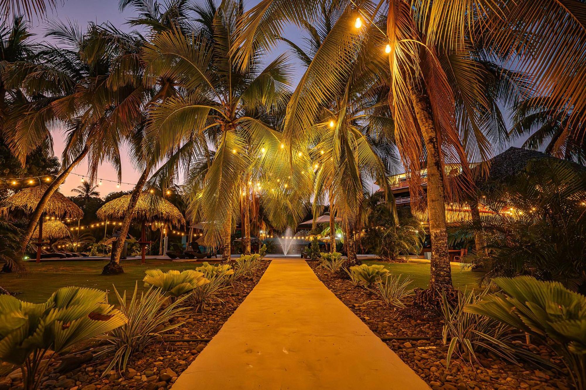 Beach Break Resort & Cr Surf Camp Хако Экстерьер фото