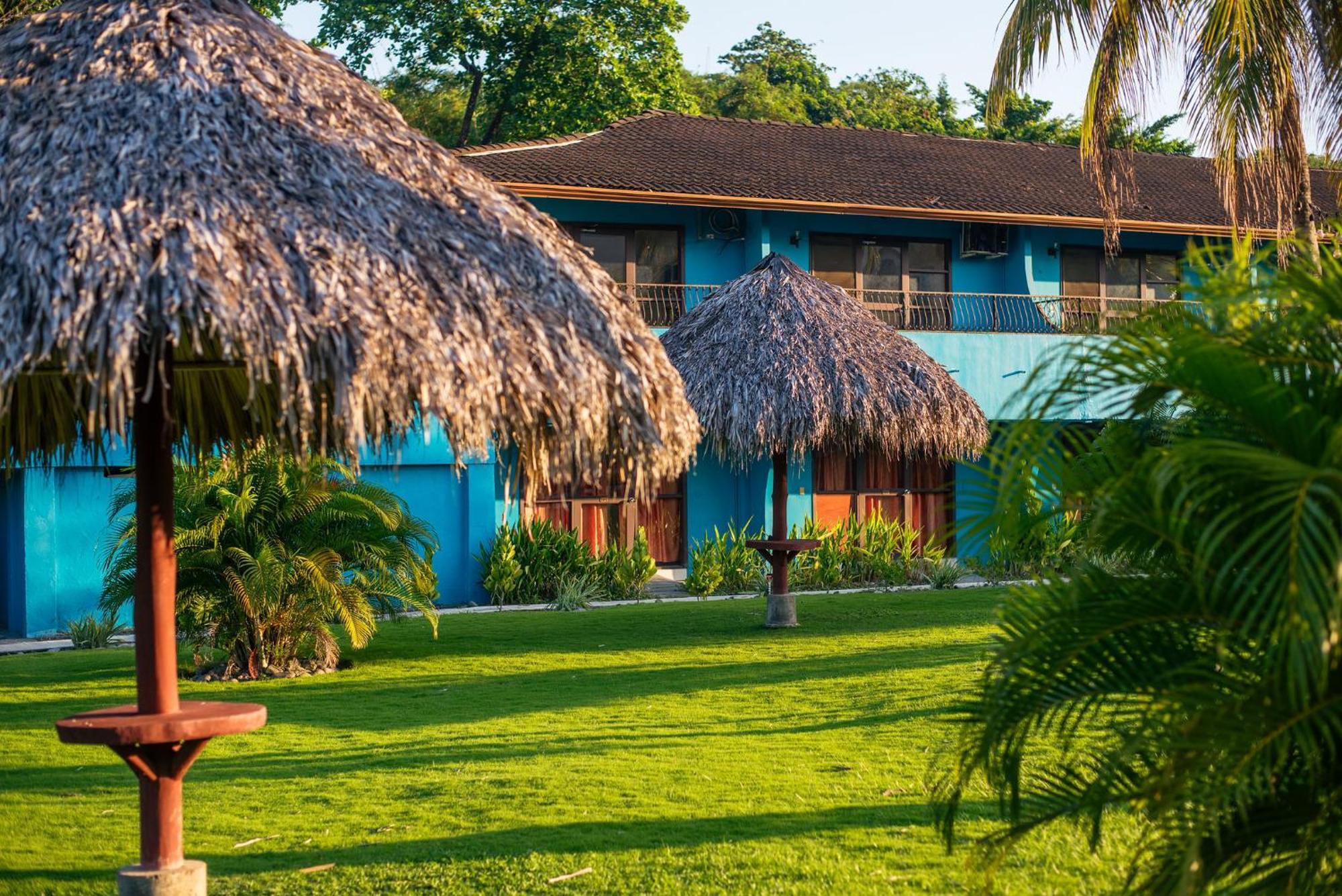Beach Break Resort & Cr Surf Camp Хако Экстерьер фото