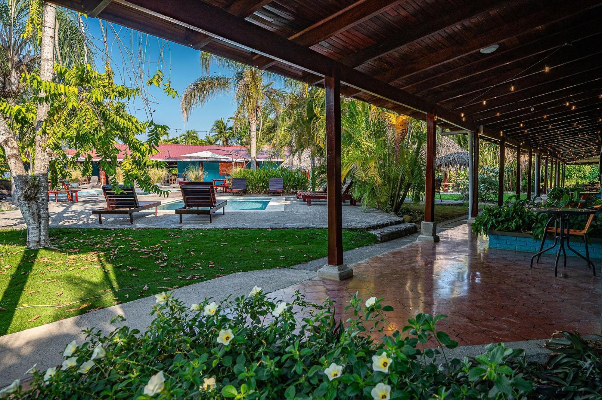 Beach Break Resort & Cr Surf Camp Хако Экстерьер фото