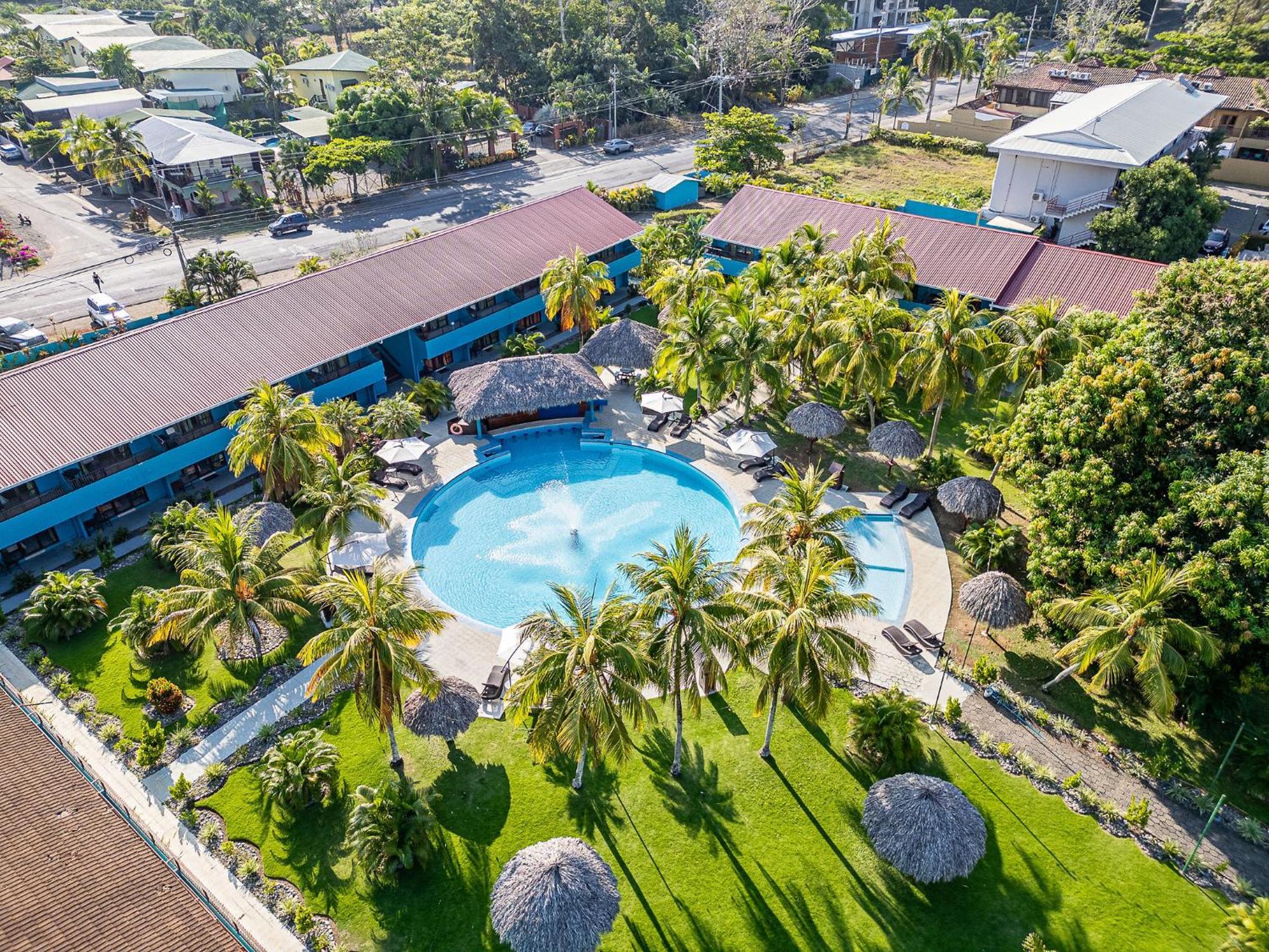 Beach Break Resort & Cr Surf Camp Хако Экстерьер фото
