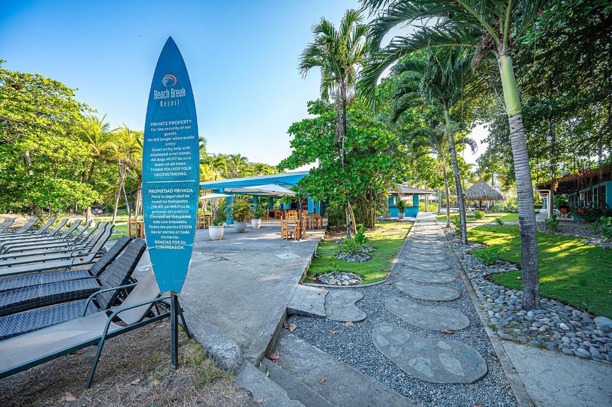 Beach Break Resort & Cr Surf Camp Хако Экстерьер фото