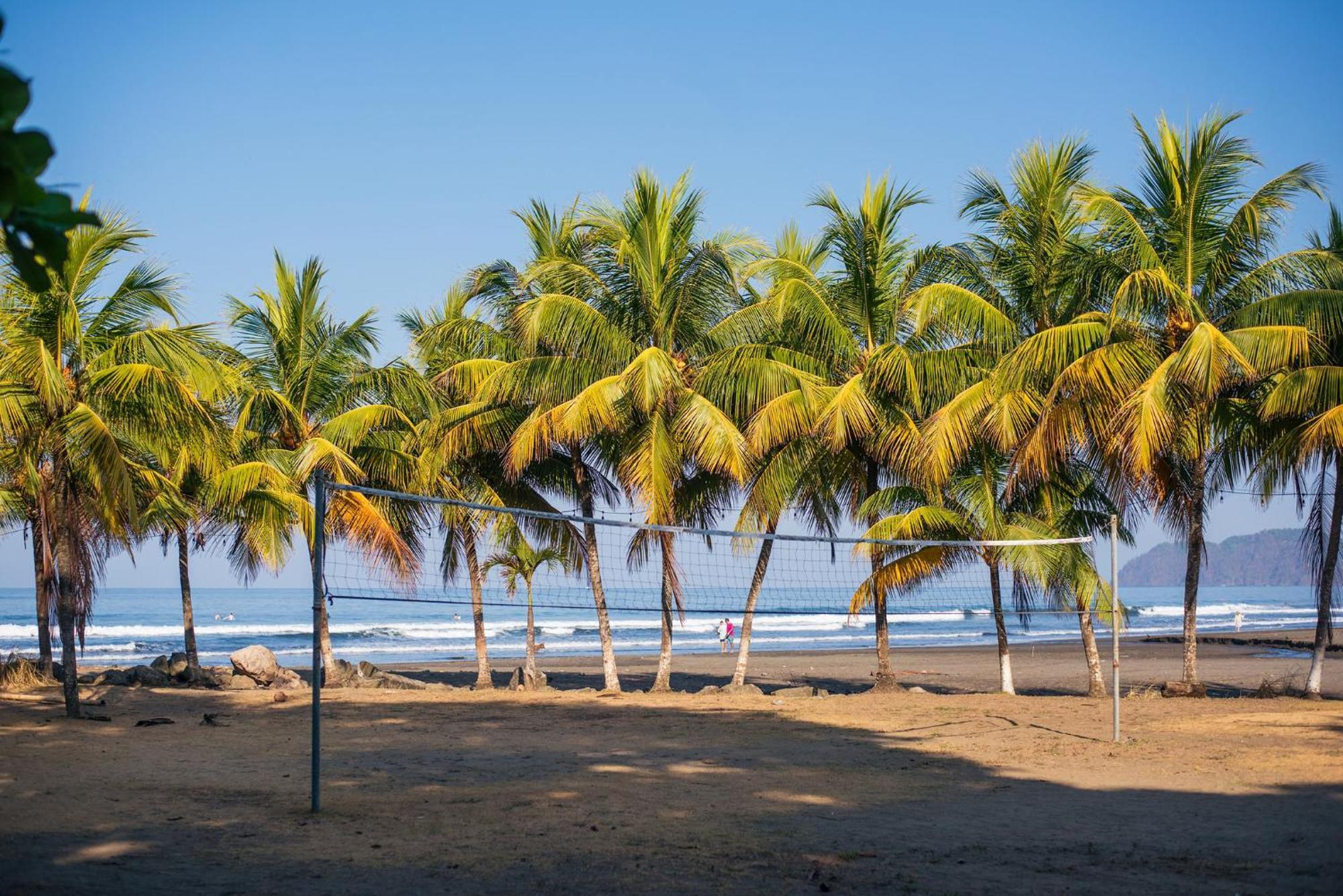 Beach Break Resort & Cr Surf Camp Хако Экстерьер фото