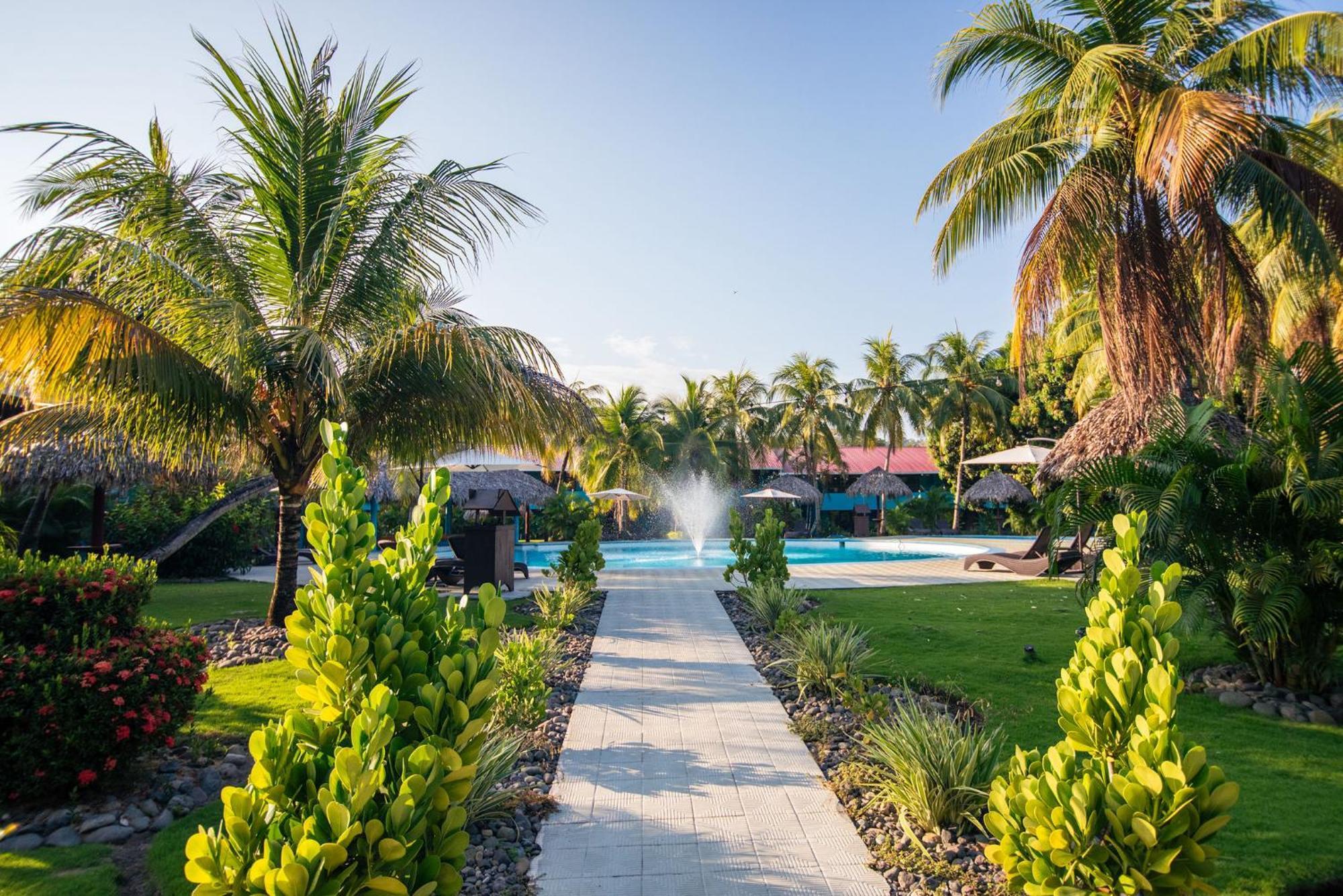 Beach Break Resort & Cr Surf Camp Хако Экстерьер фото