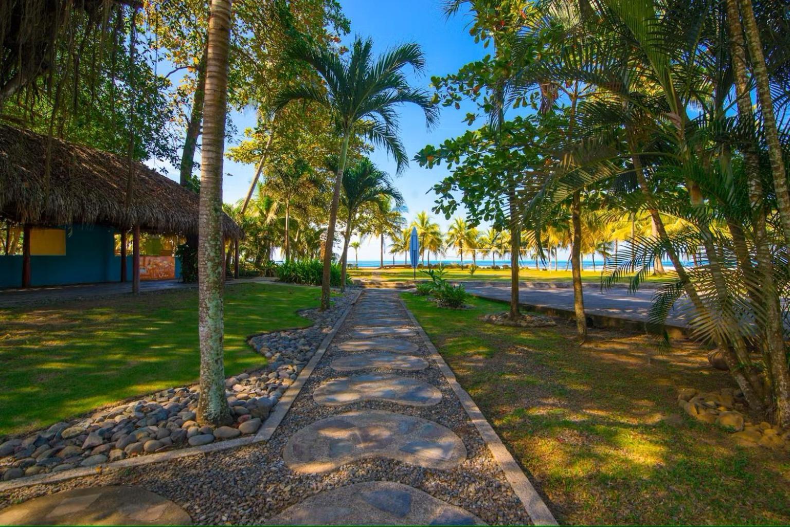 Beach Break Resort & Cr Surf Camp Хако Экстерьер фото